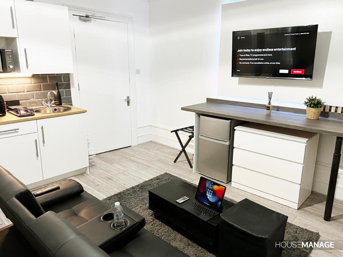 Erin Court Mansion - Rm 11 Hotel Кройдон Екстериор снимка