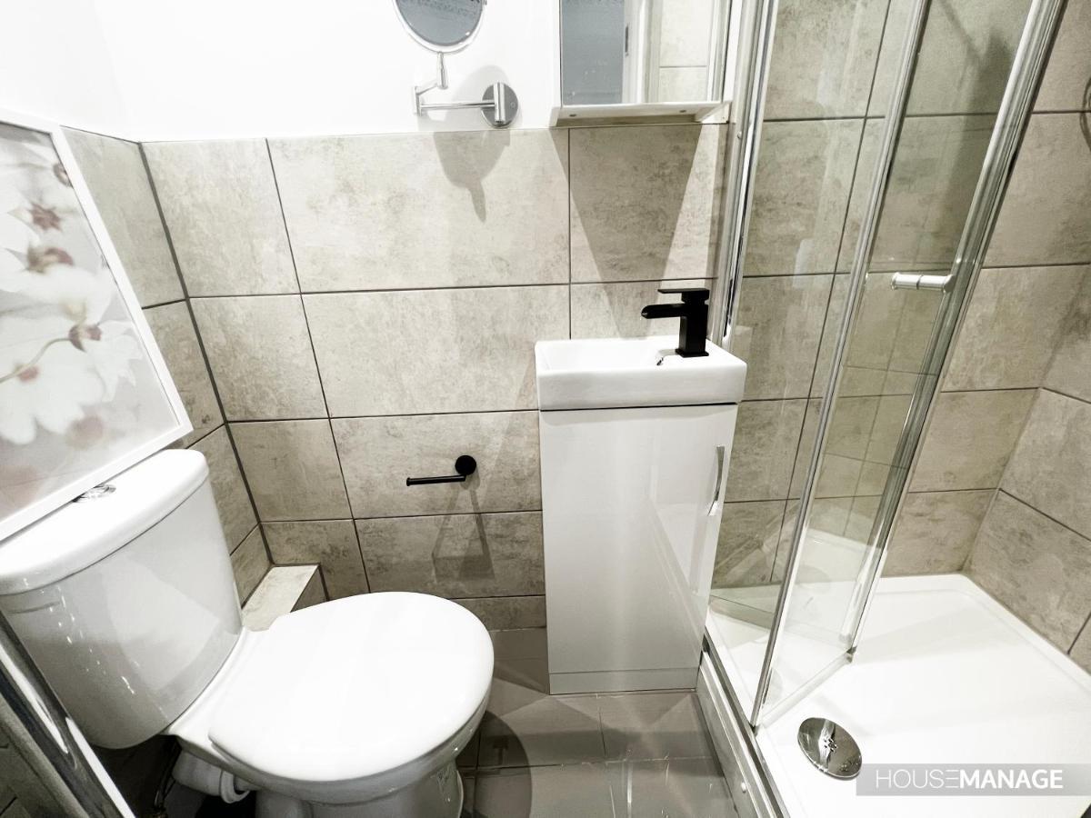 Erin Court Mansion - Rm 11 Hotel Кройдон Екстериор снимка